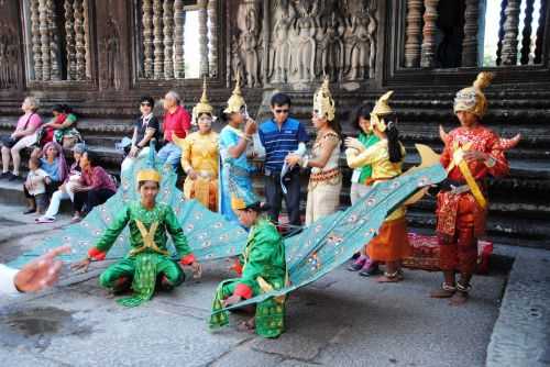 ANGKOR WAT HALF MARATHON 2013